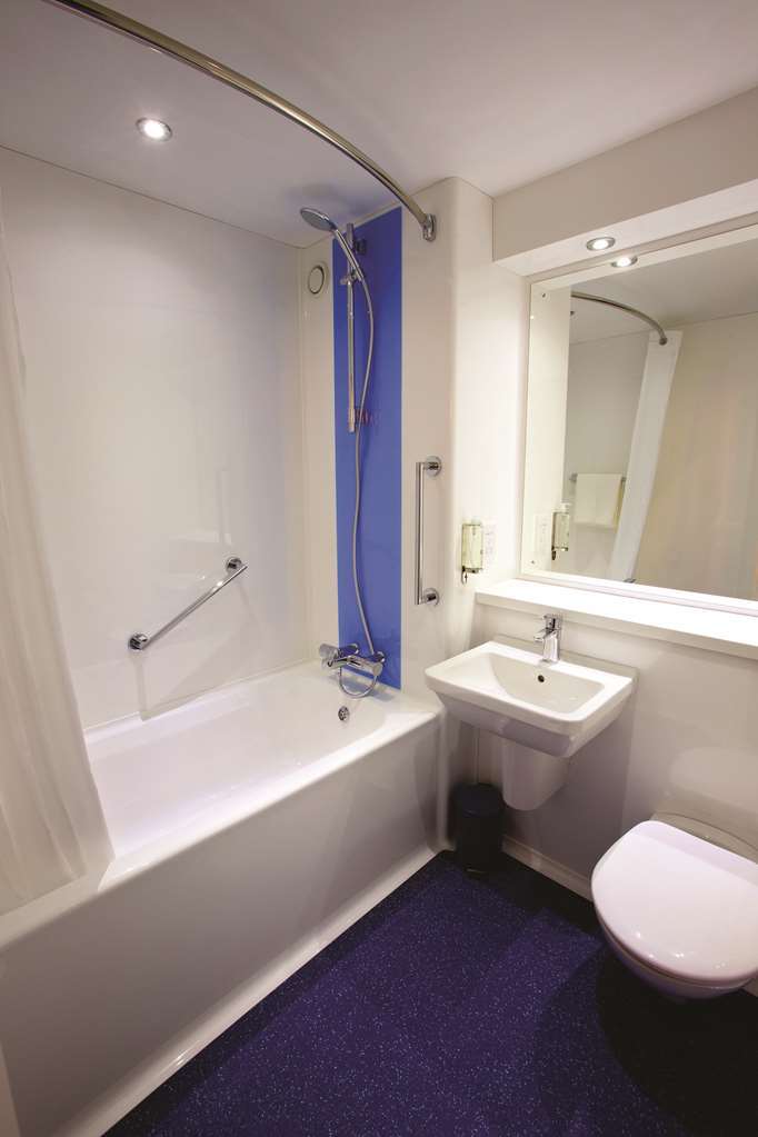 Travelodge Birmingham Sutton Coldfield Zimmer foto