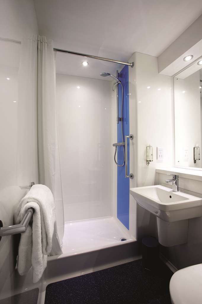 Travelodge Birmingham Sutton Coldfield Zimmer foto